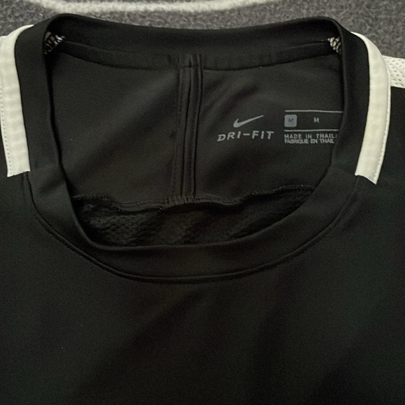 Nike soccer training top - Picture 2 of 3